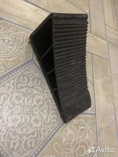 Стоппер для двери