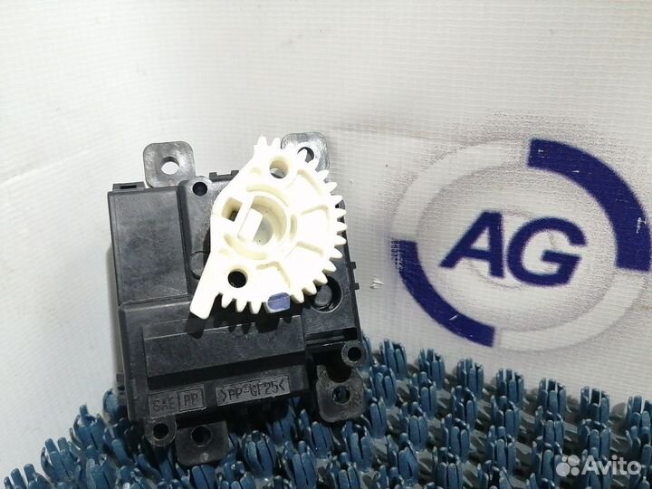 Сервопривод заслонок печки Toyota Estima