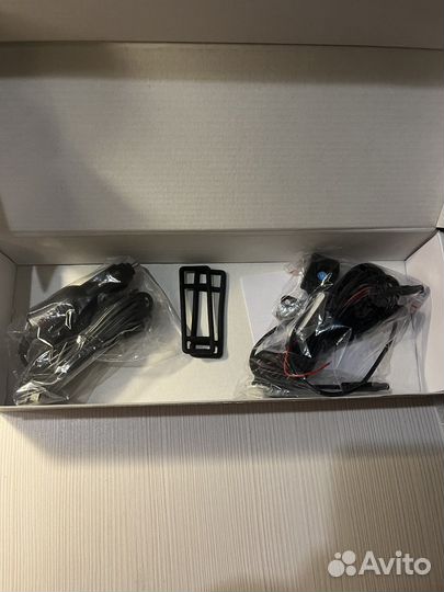 Видеорегистратор зеркало две камеры