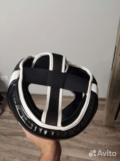 Боксерский шлем Octagon