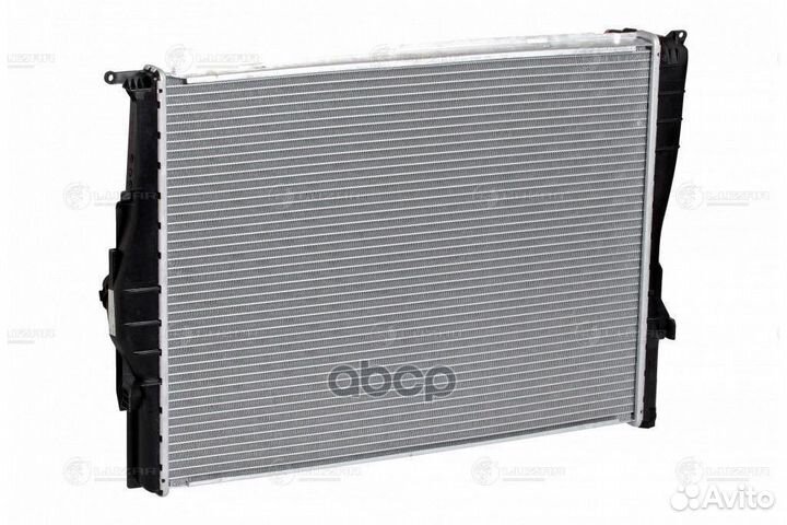 Радиатор BMW 3(E90) 06- LRC26173 luzar