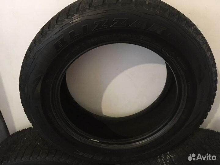 Bridgestone Blizzak DM-V1 225/65 R17 102