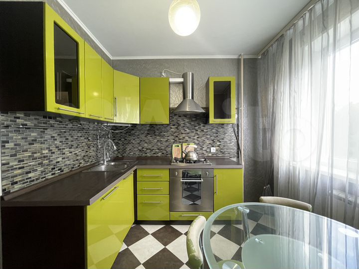 2-к. квартира, 54 м², 3/9 эт.