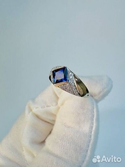 Золотое кольцо с фианитом 16,5р