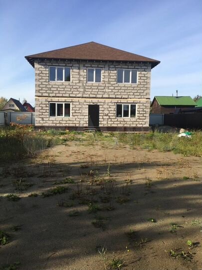Дом 204,7 м² на участке 10,5 сот.