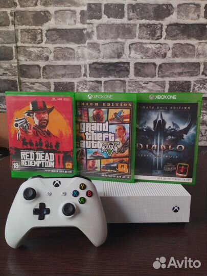 Xbox One S 1tb с играми