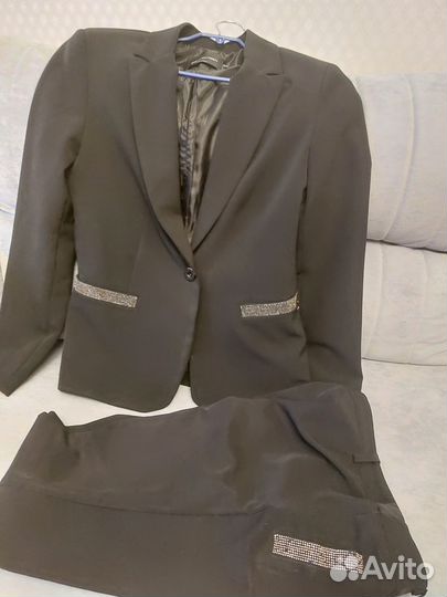 Брючный костюм женский 46