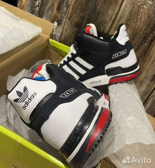 Зимние кроссовки Adidas ZX 750