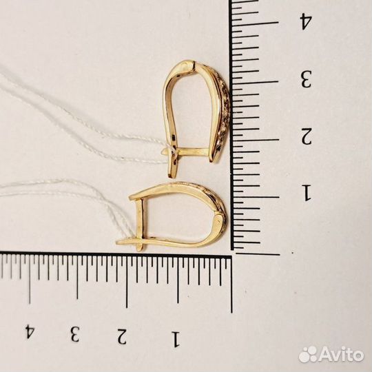 Золотые серьги с фианитом