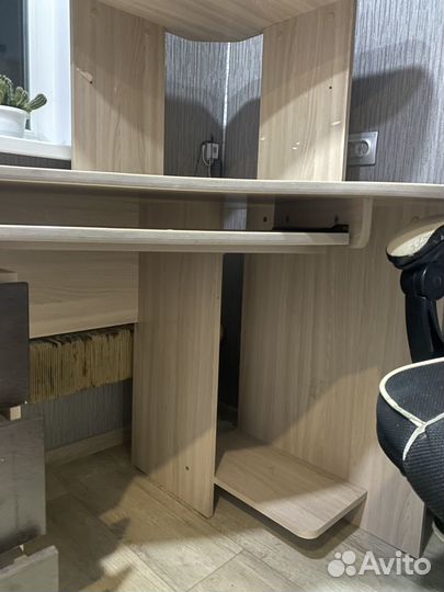 Письменный стол