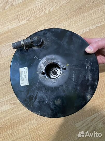 Вакуумный насос Nissan Tiida