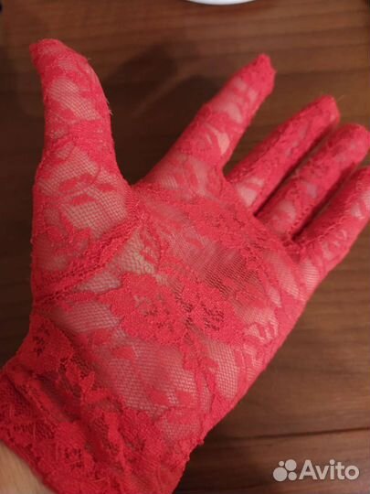 Гипюровые перчатки