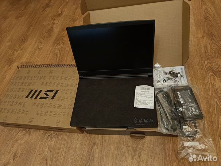 Новый ноутбук MSI i5 12450, rtx3050, 16gb ddr4