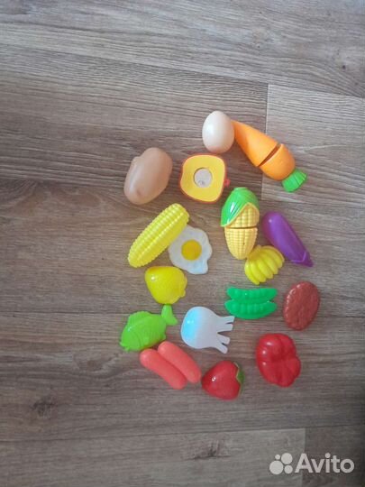 Овощи и посуда