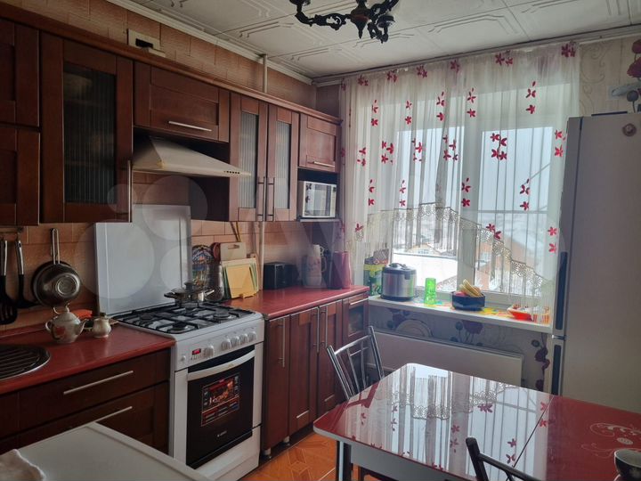 3-к. квартира, 60 м², 4/9 эт.