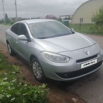 Renault Fluence 1.6 MT, 2010, 280 000 км, с пробегом, цена 609 000 руб.