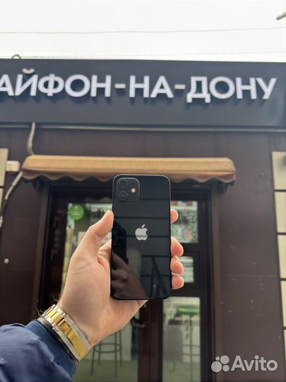 iPhone 12, 64 ГБ