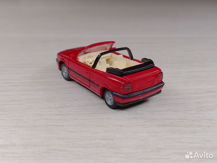 A26.2) Volkswagen Golf III Cabrio (1997-2004) крас