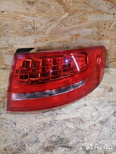 Фонарь правый LED Audi A4 B8 wagon dorest