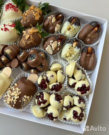 Финики в шоколаде