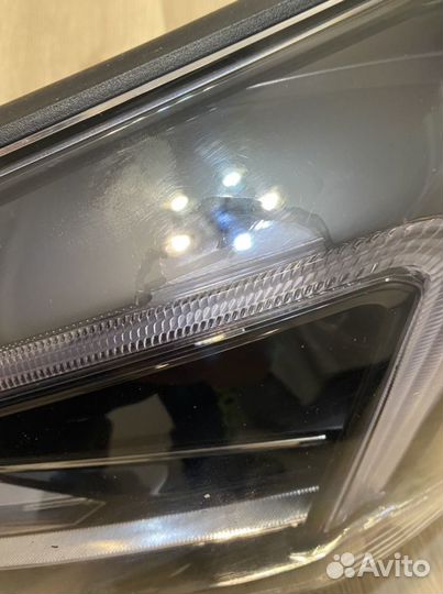 Левая фара Hyundai Tucson 3