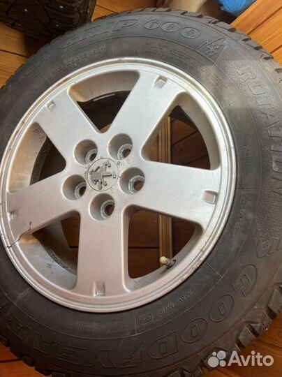 Goodyear Ultragrip 600 205/55 R16 94