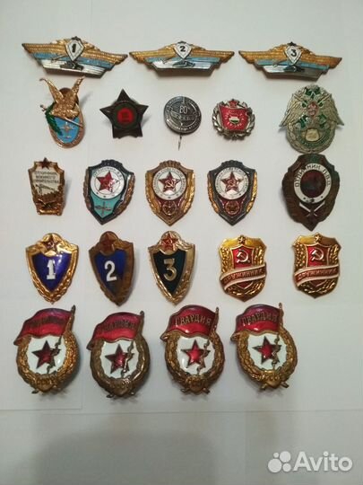 Знаки, значки СССР. Классность, отличник и другие