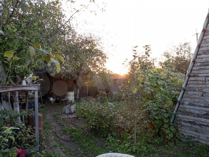 Дом 27 м² на участке 20 сот.