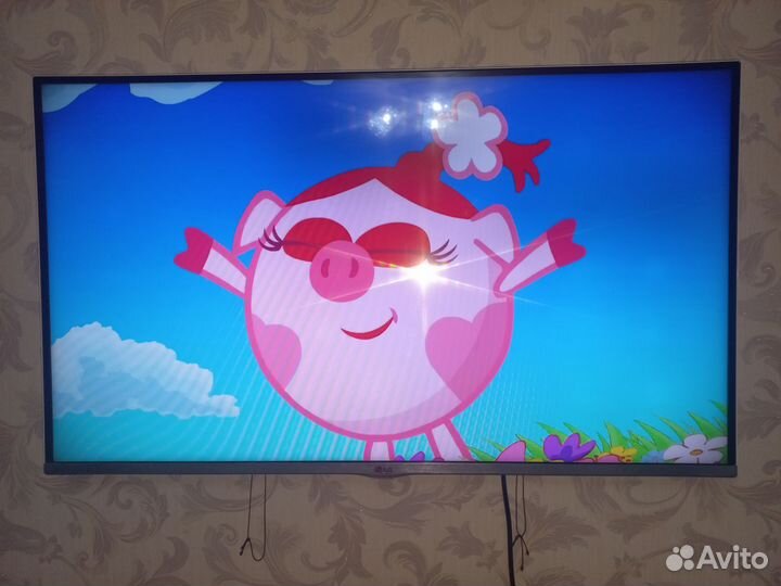 Телевизор LG диагональ 109 в отличном состоянии