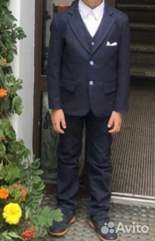 Костюм тройка на мальчика 122