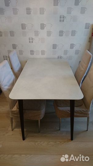 Кухонный стол