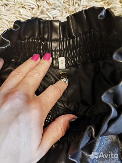 Шорты женские кожаные. 42-44 размер