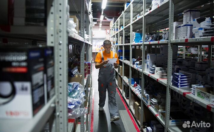 Фасовщик с проживанием Склад техники