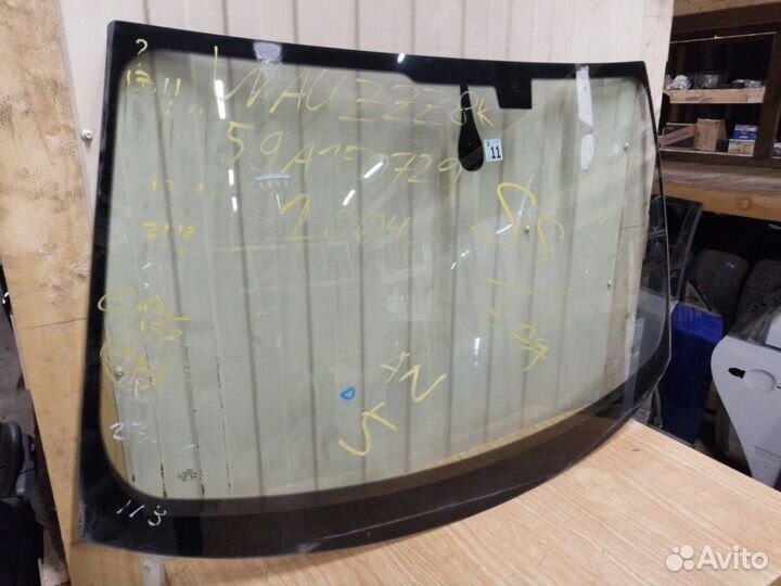 Стекло лобовое (ветровое) Audi A4