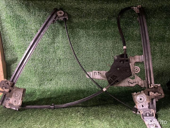 Передний левый стеклоподъемник Skoda octavia tour
