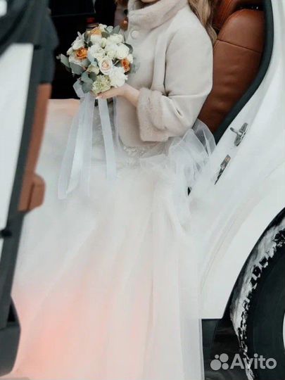 Свадебное платье 42