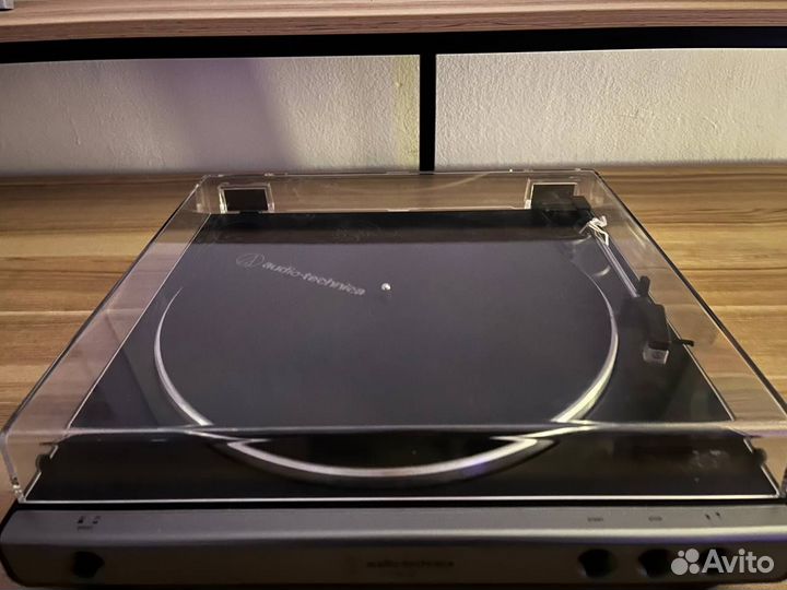 Проигрыватель винила Audio-Technica LP60X-USB