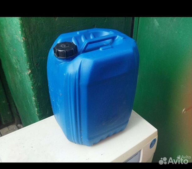 Канистры пластиковые бу