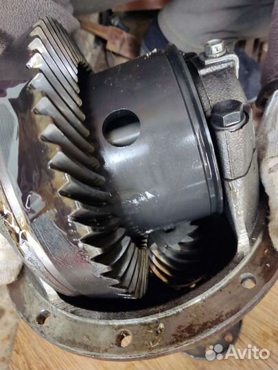 Задний мост Ммс Delica Pe8w