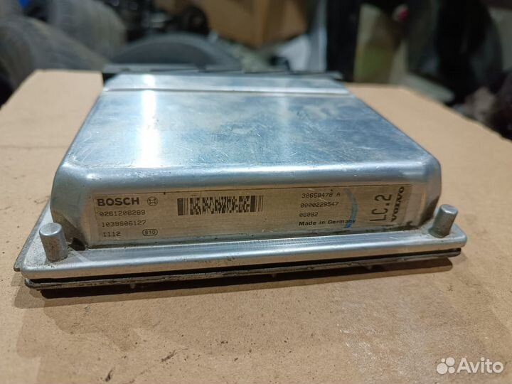 Блок управления двигателем Volvo s60,s80,xc70,xc90