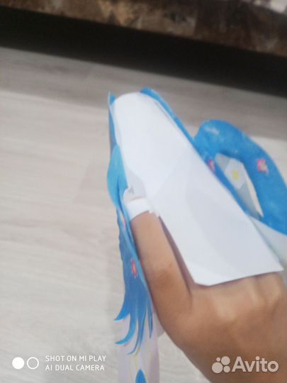 Дракон на руку моргающий