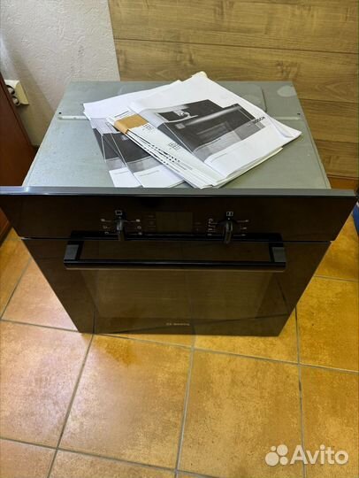 Духовой встраиваемый электрический шкаф bosch HT5H