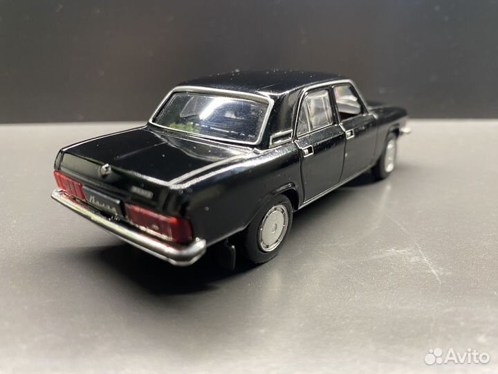 Модель автомобиля Газ 3102 Волга 1:43