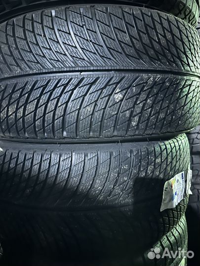 Michelin Pilot Alpin 5 SUV 255/40 R21 и 265/40 R21 105V