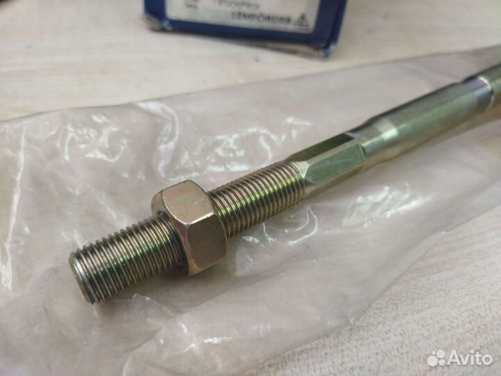 Тяга рулевая toyota avensis 97