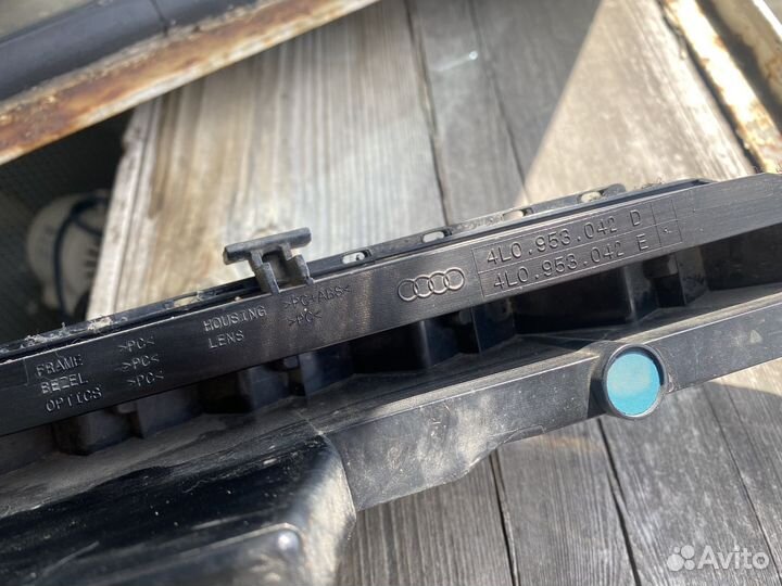 Поворотник правый Audi q7 4l рест