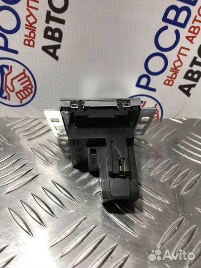 Часы Volkswagen Passat CC