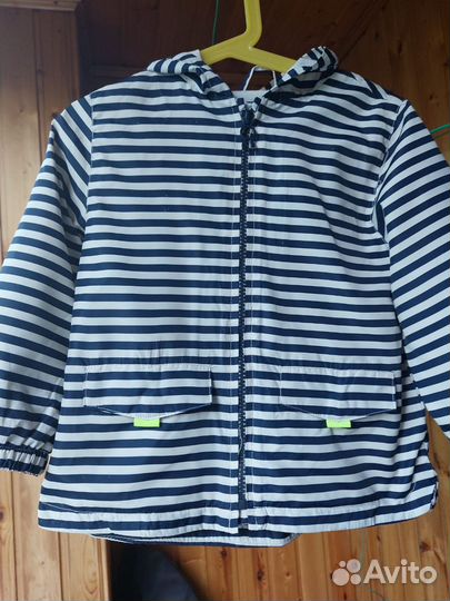 Ветровка фирмы Zara 110, 98 размер