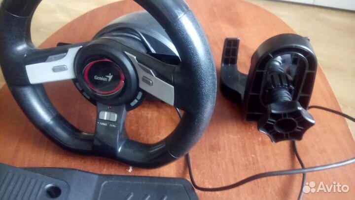 Игровой руль с педалями для пк