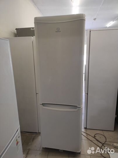 Холодильник Indesit